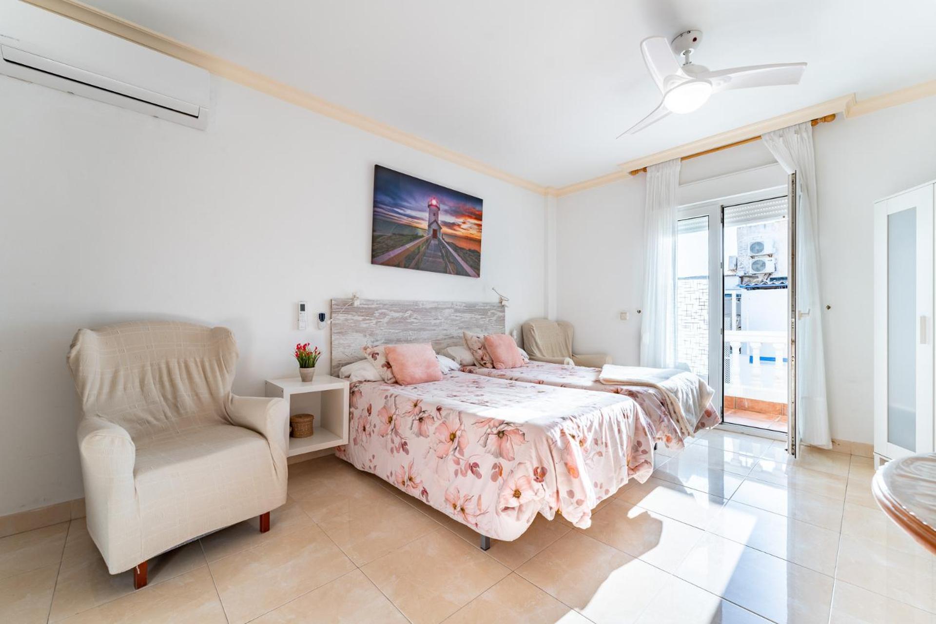 Malagasuite El Levante Apartments Torremolinos Szoba fotó